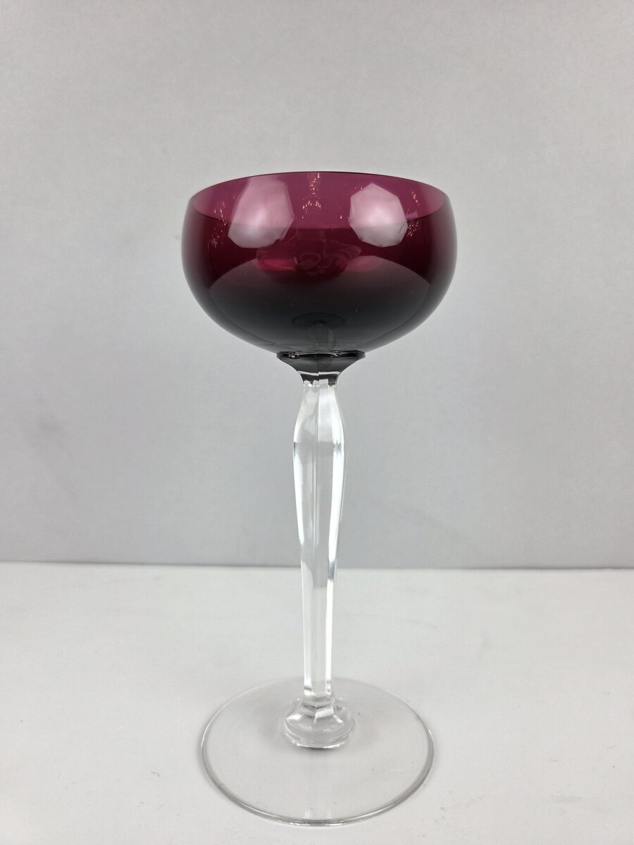 Set of 12 red-lined crystal glasses from Val Saint Lambert