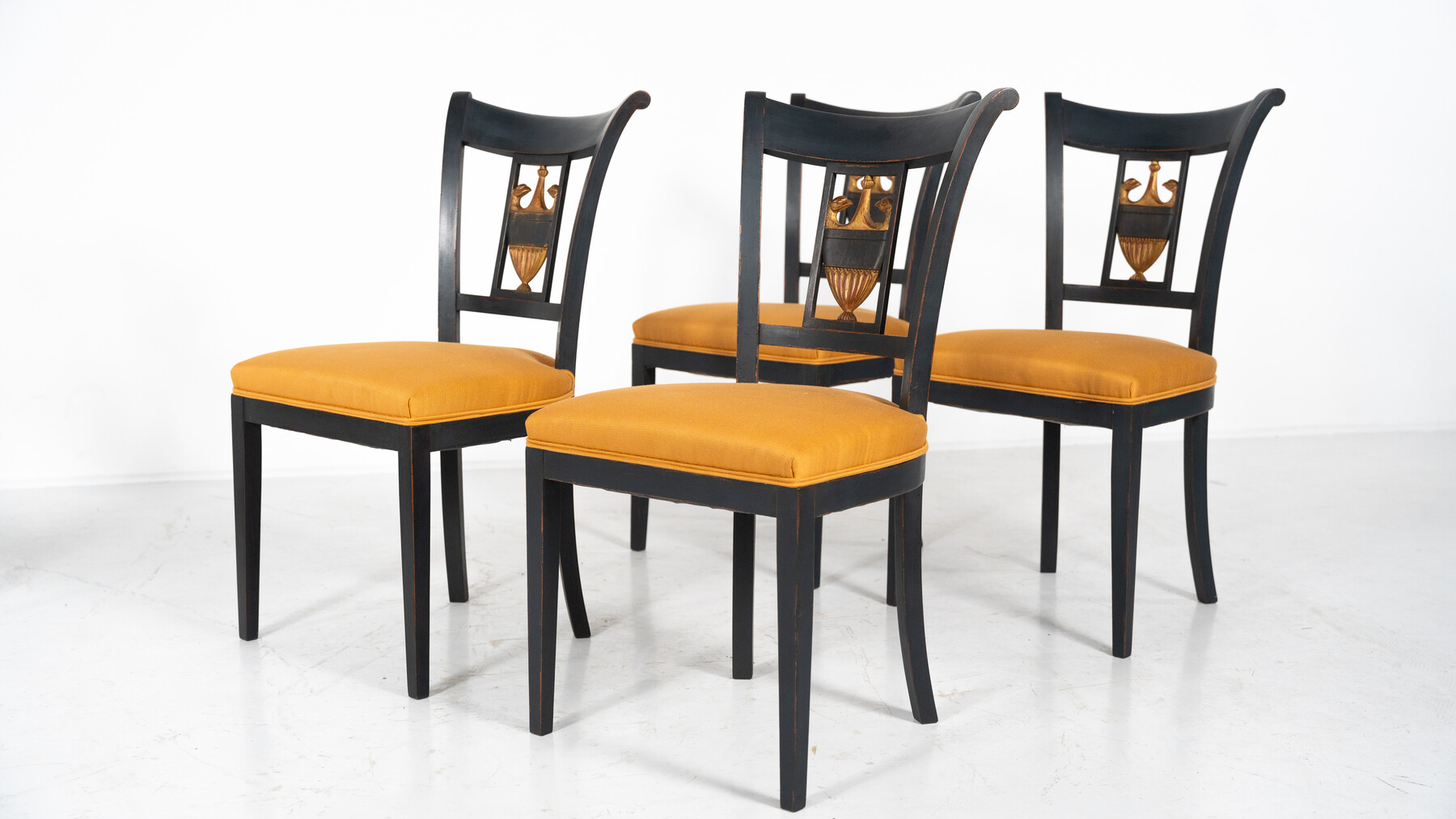 Set of 2 armchairs and 4 chairs in Empire style