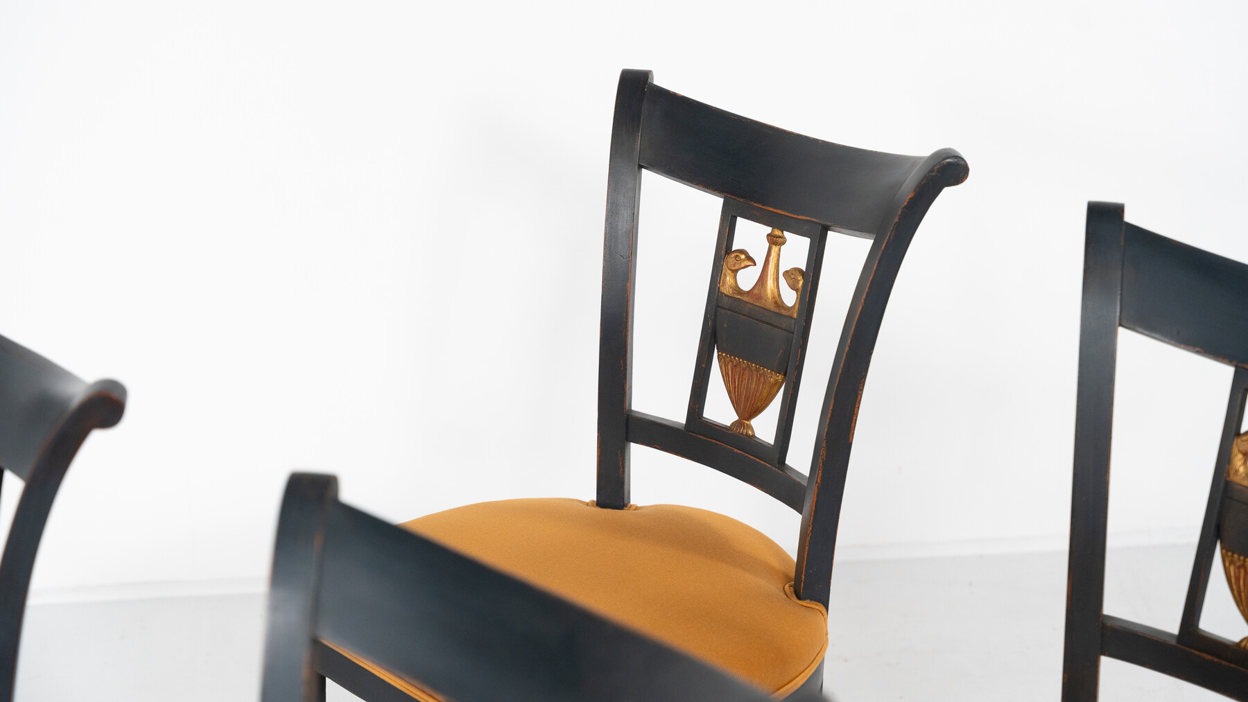 Set of 2 armchairs and 4 chairs in Empire style