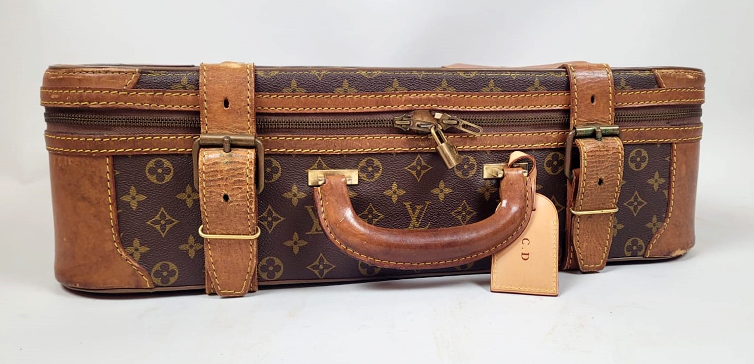 Set of 3 Louis Vuitton Paris suitcases - Good general condition, some slight signs of wear - Price per piece