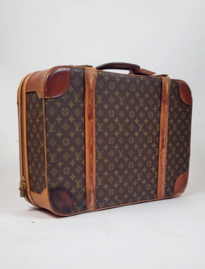 Set of 3 Louis Vuitton Paris suitcases - Good general condition, some slight signs of wear - Price per piece