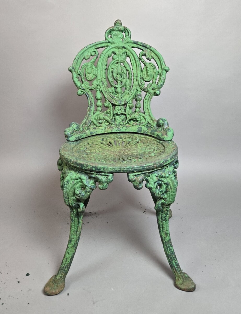 Set of 4 cast iron garden chairs