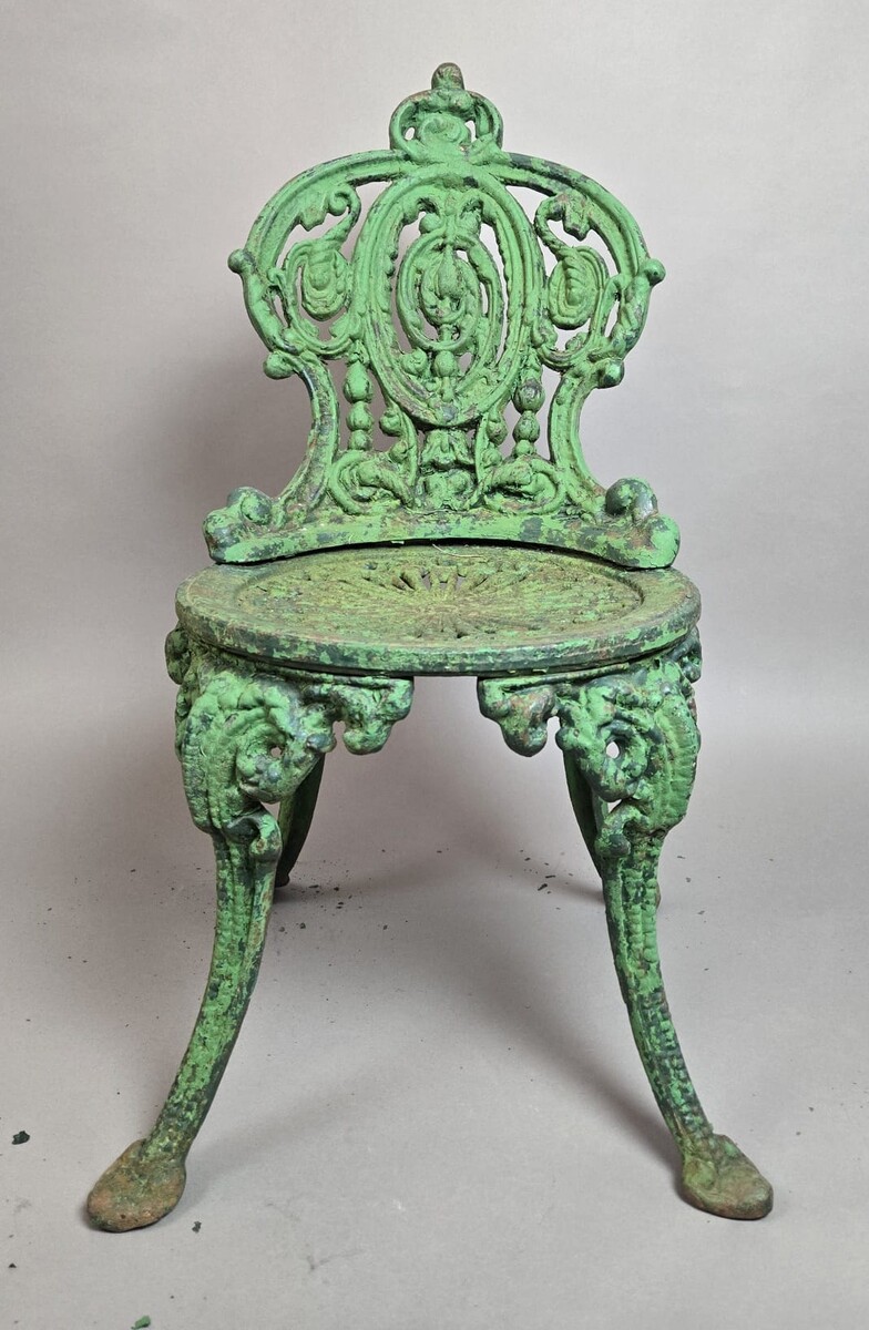 Set of 4 cast iron garden chairs