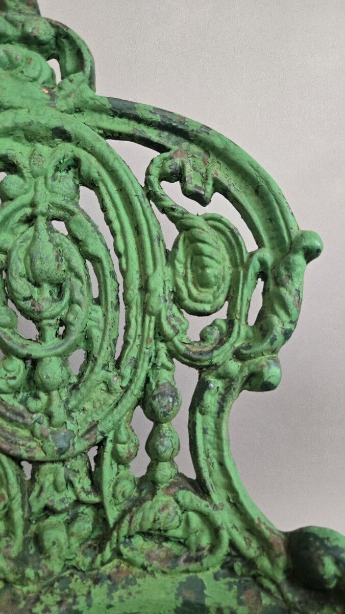 Set of 4 cast iron garden chairs