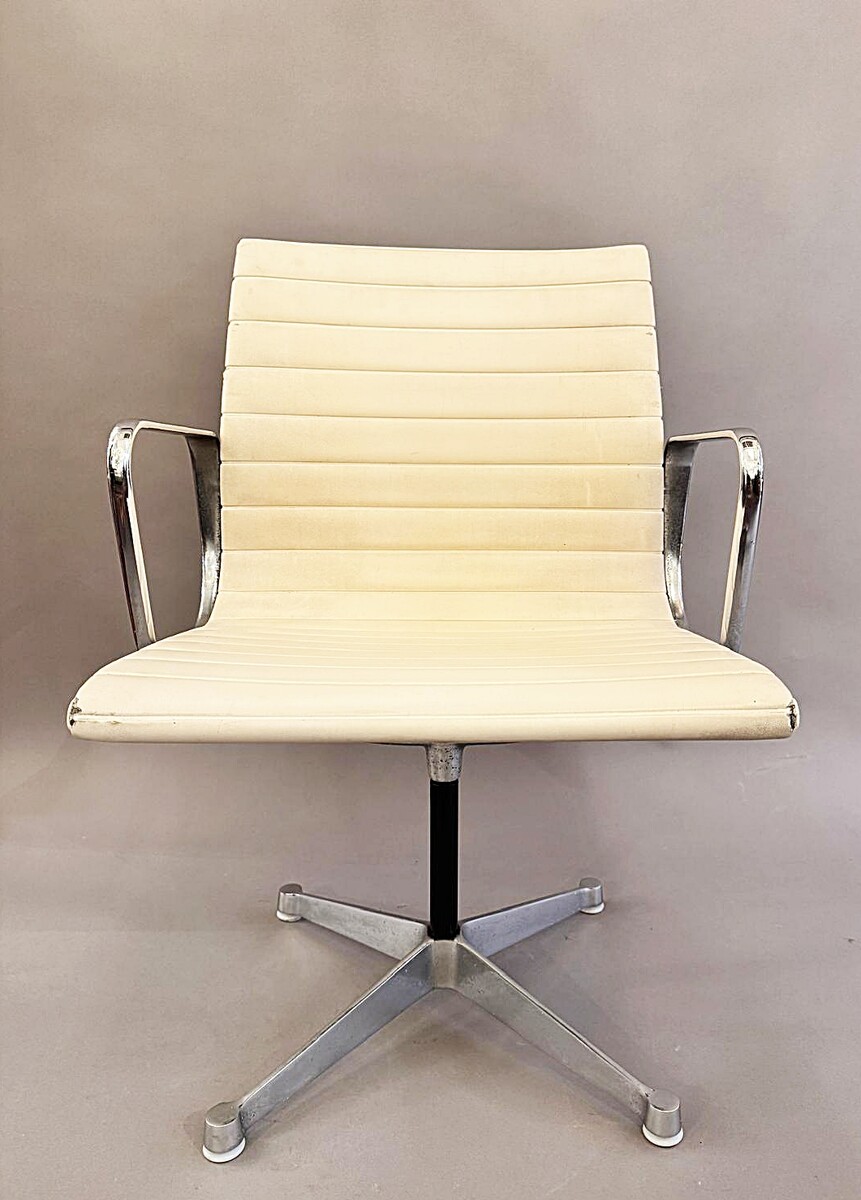 Set of 4 chairs by Charles & Ray Eames for Herman Miller, 1960s