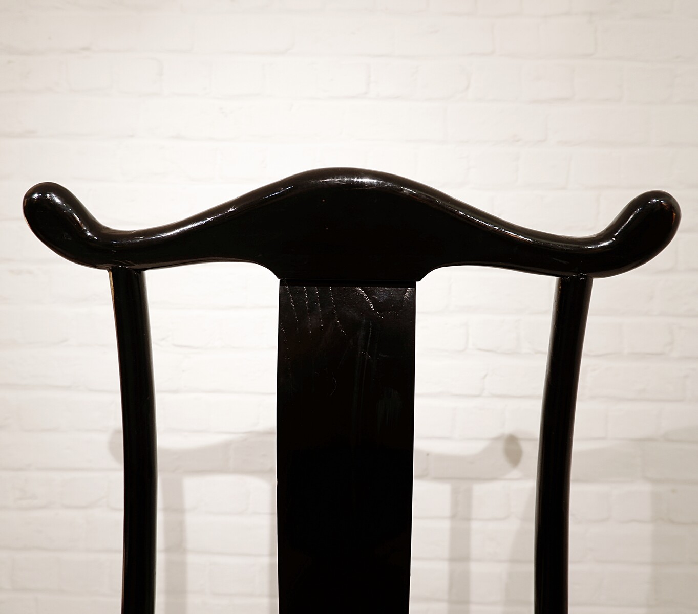 Set of 6 Chinese chairs in black lacquered wood