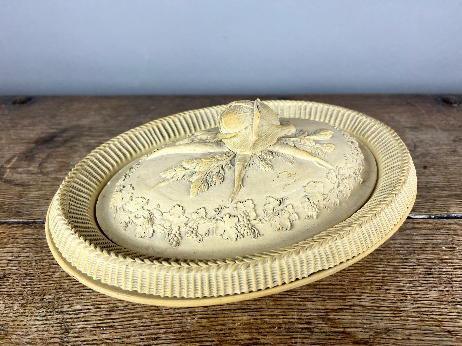 Set of three English ceramic oval terrines, Wedgwood, 19th century