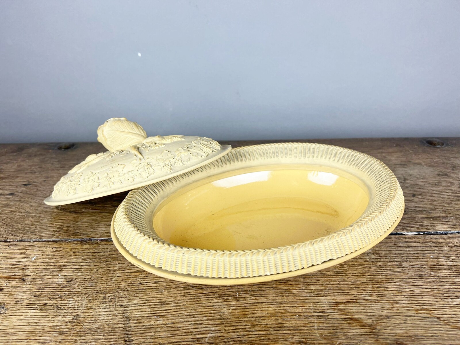 Set of three English ceramic oval terrines, Wedgwood, 19th century