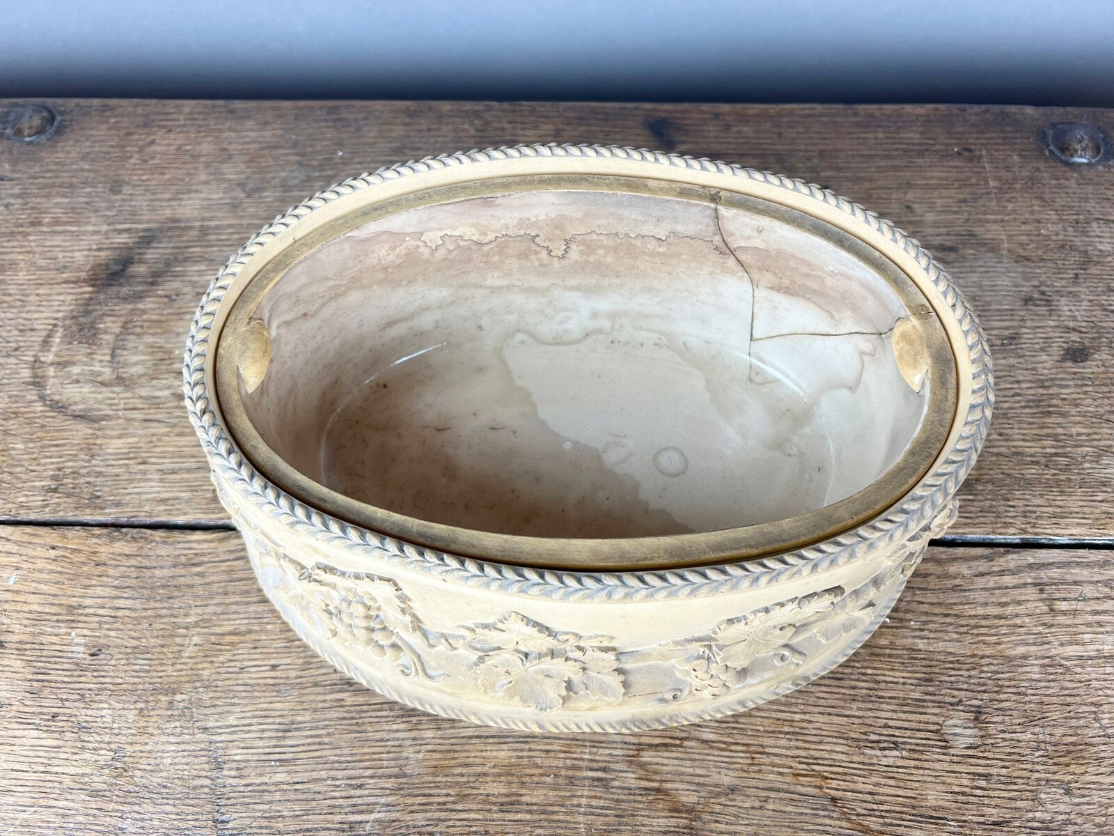 Set of three English ceramic oval terrines, Wedgwood, 19th century