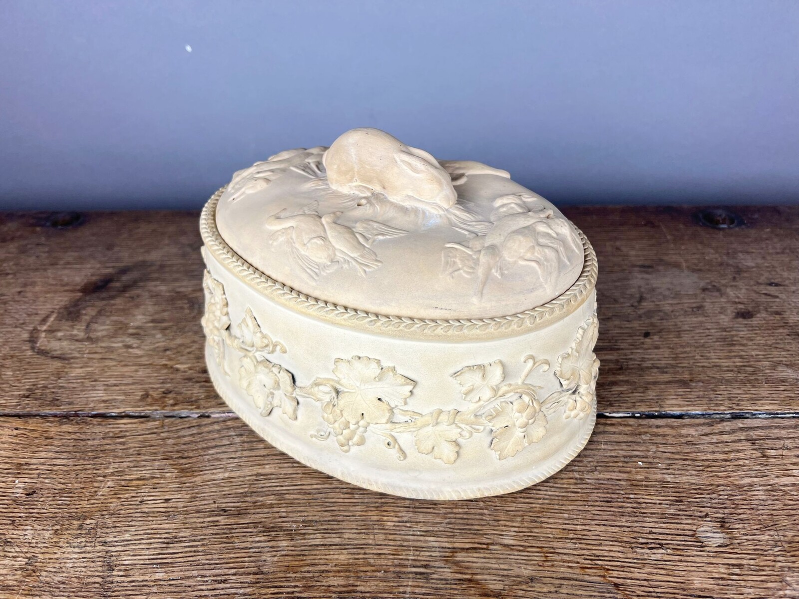 Set of three English ceramic oval terrines, Wedgwood, 19th century