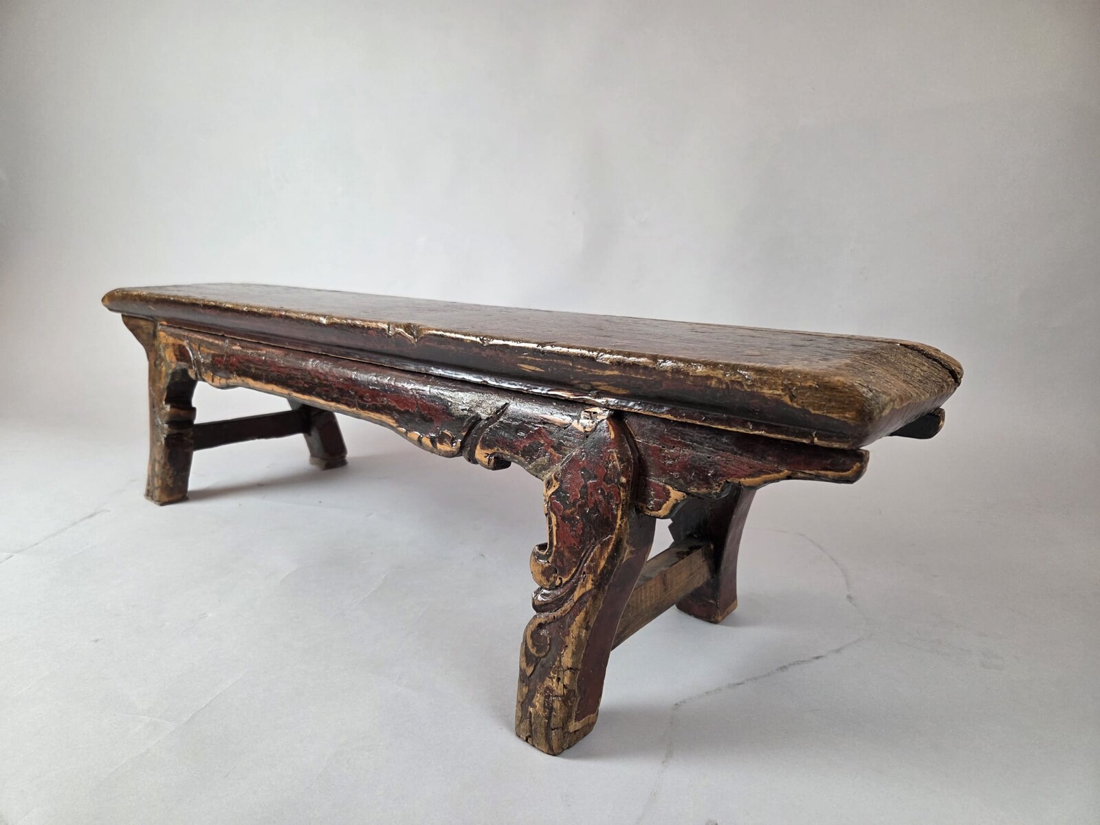 Small patinated wooden bench (traces of polychromy), China, early 19th century