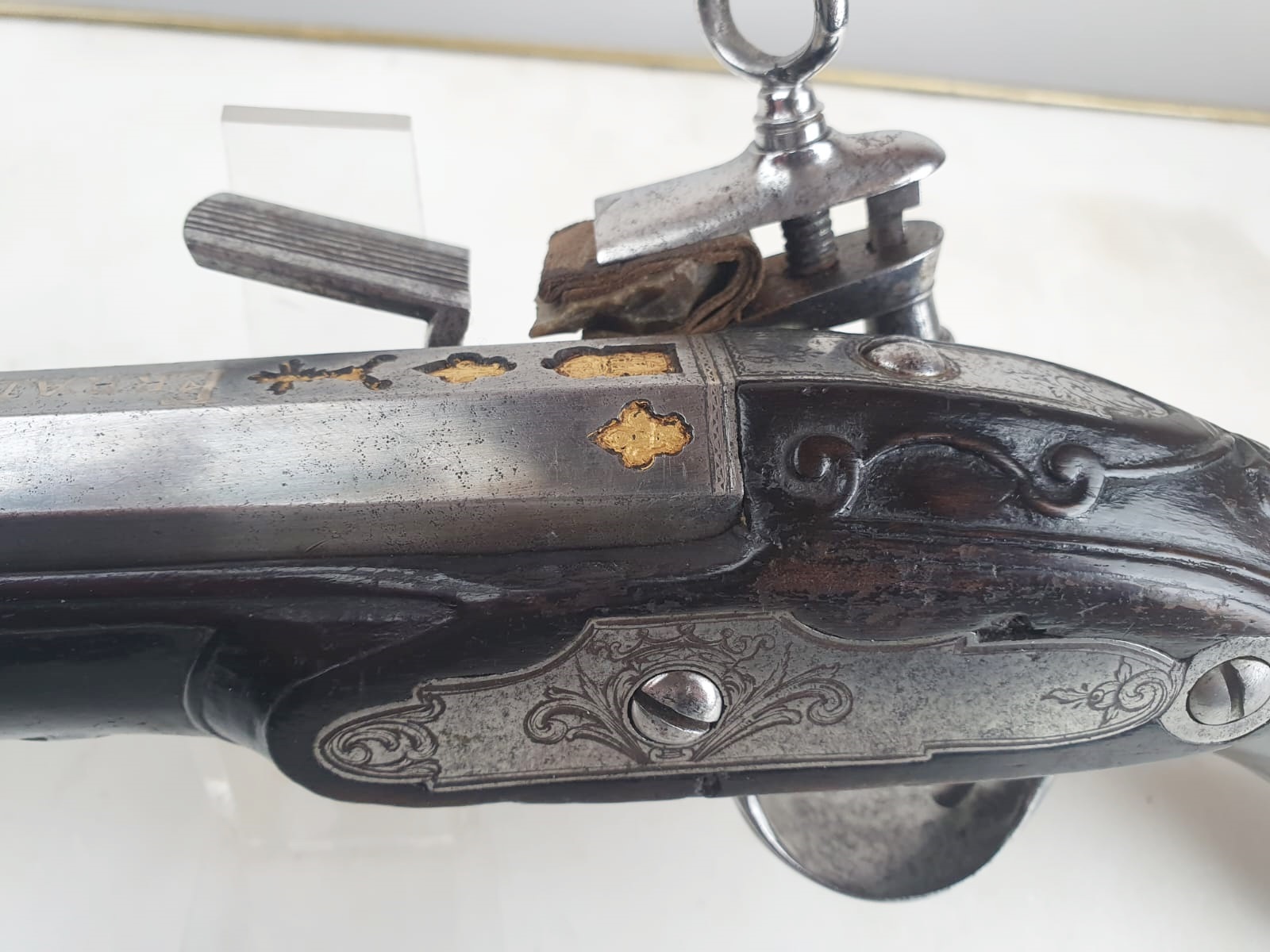 Spanish pistol, plate with gold punched miquelet