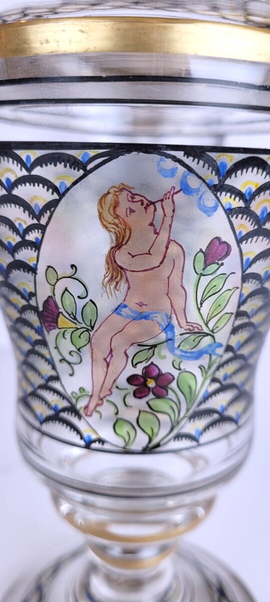 Steinchönau circa 1915 - decor of female musicians - 3 pieces with solid glass cover probably Adolf Beckerd