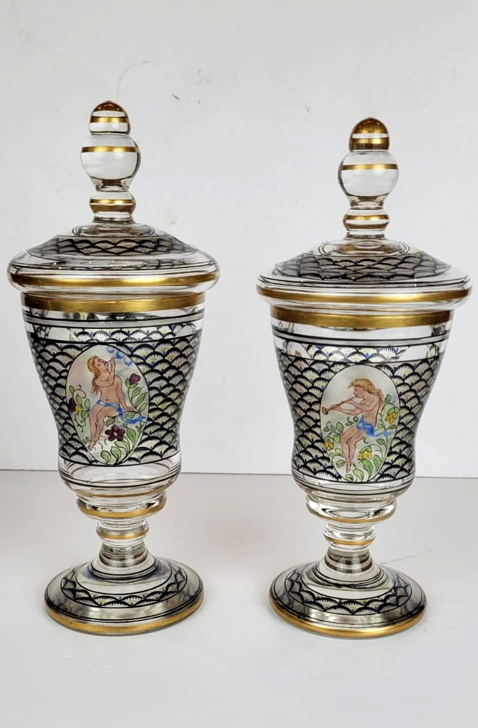 Steinchönau circa 1915 - decor of female musicians - 3 pieces with solid glass cover probably Adolf Beckerd