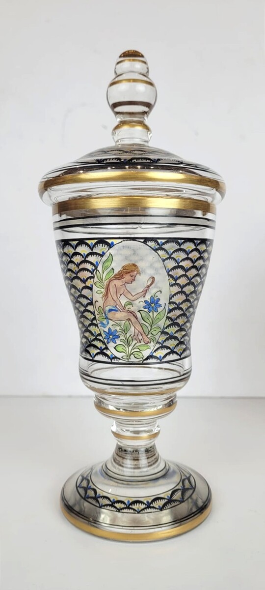 Steinchönau circa 1915 - decor of female musicians - 3 pieces with solid glass cover probably Adolf Beckerd