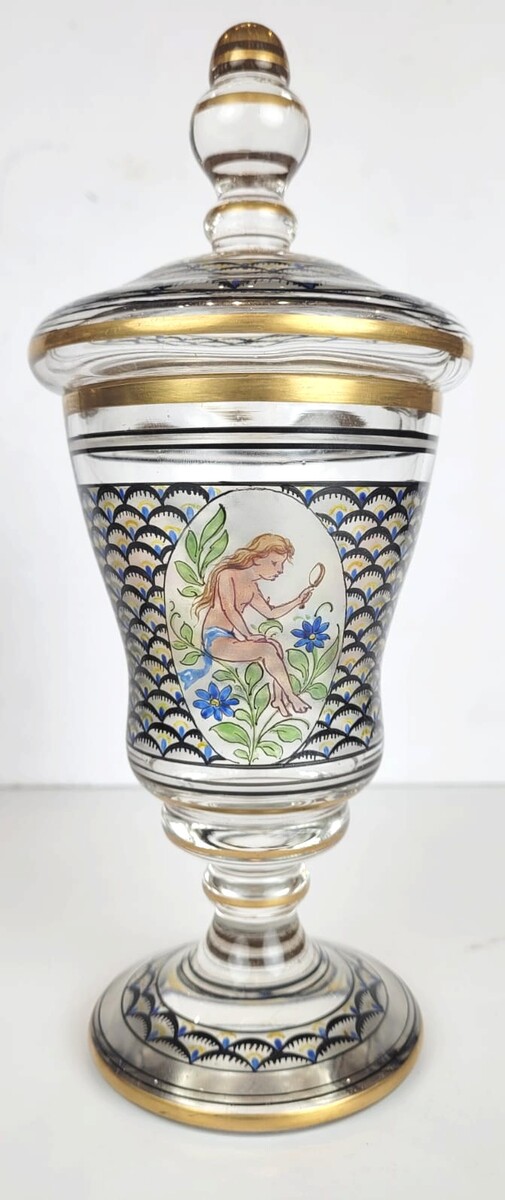 Steinchönau circa 1915 - decor of female musicians - 3 pieces with solid glass cover probably Adolf Beckerd