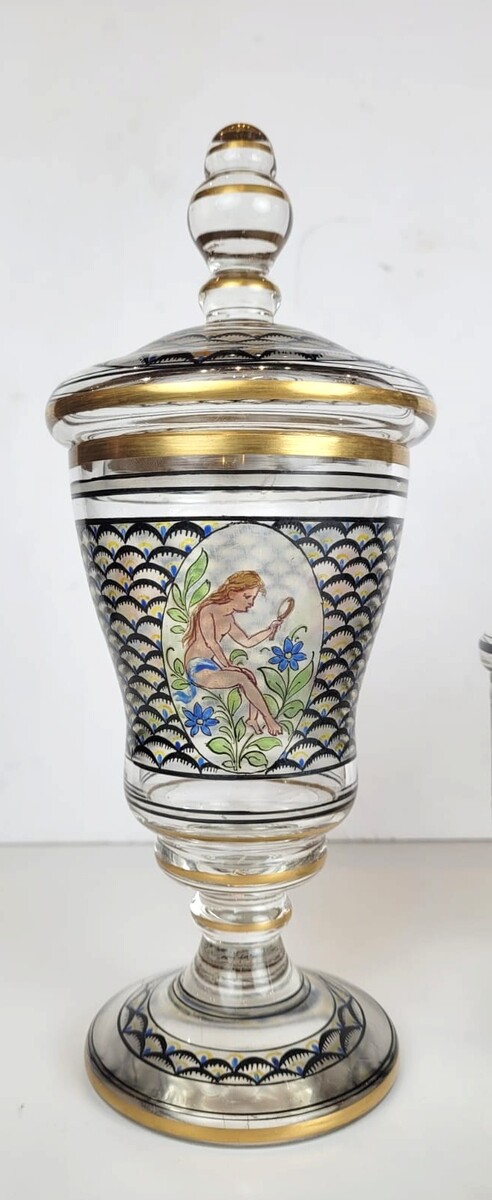 Steinchönau circa 1915 - decor of female musicians - 3 pieces with solid glass cover probably Adolf Beckerd