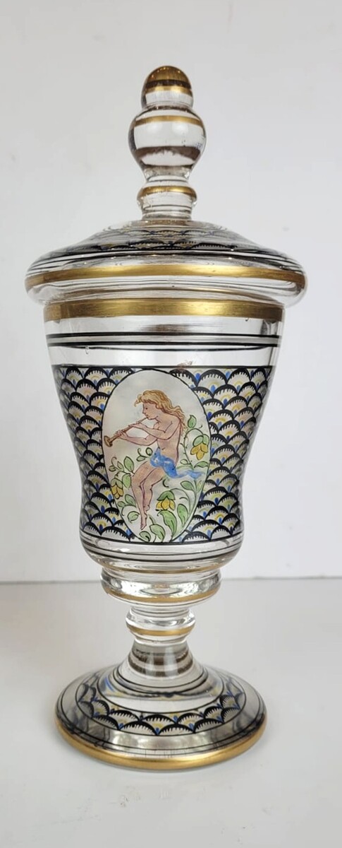 Steinchönau circa 1915 - decor of female musicians - 3 pieces with solid glass cover probably Adolf Beckerd
