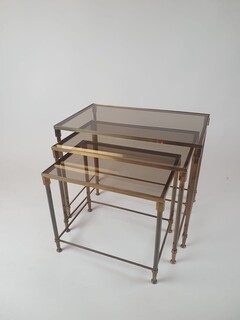 Suite of 3 nesting tables in brass and smoked glass