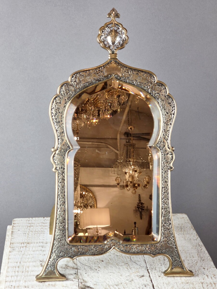 Susse Frères Paris, finely chiseled copper mirror