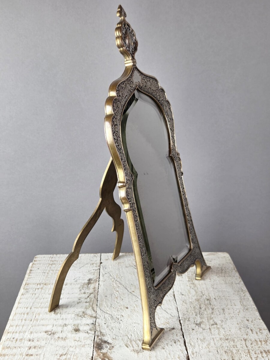 Susse Frères Paris, finely chiseled copper mirror