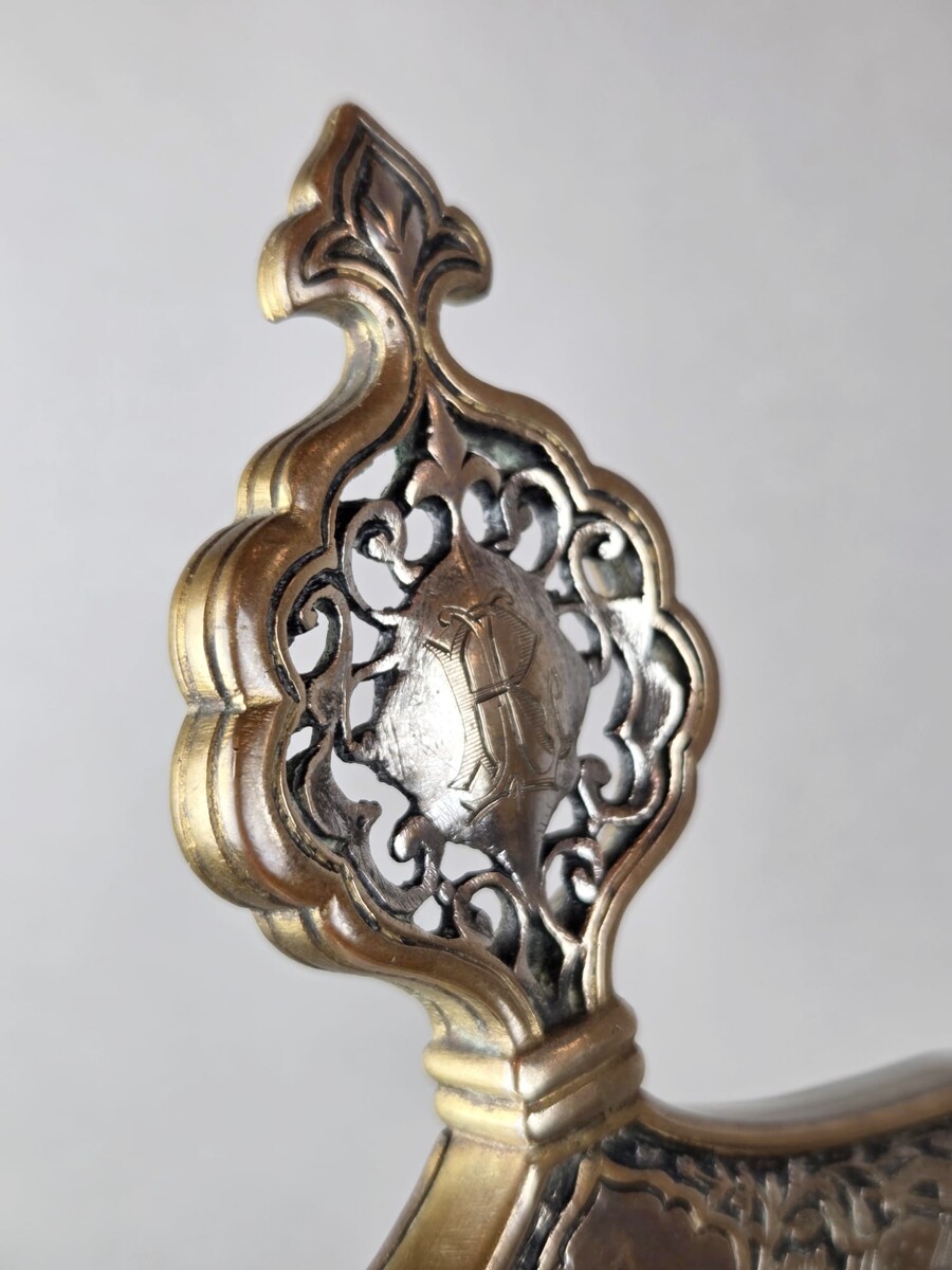 Susse Frères Paris, finely chiseled copper mirror