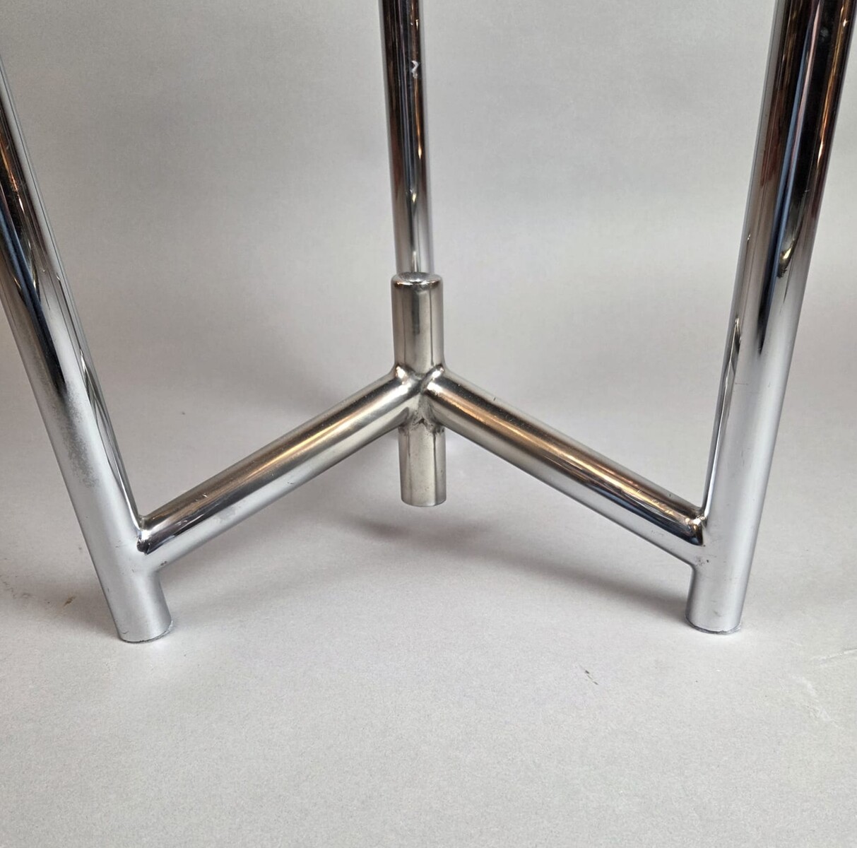 Tripod side table, 20th century