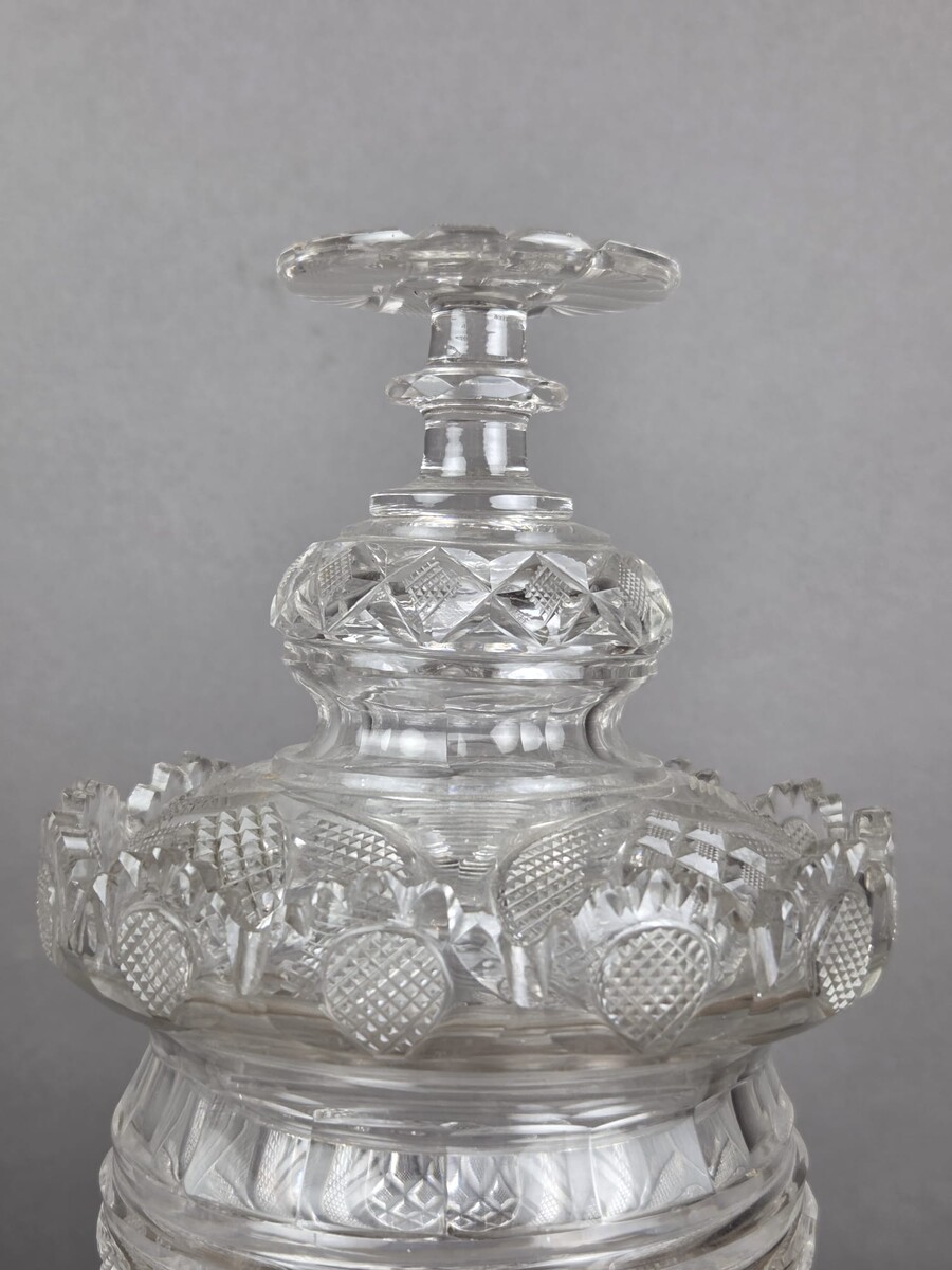 Two Vonêche crystal drageurs, 19th century