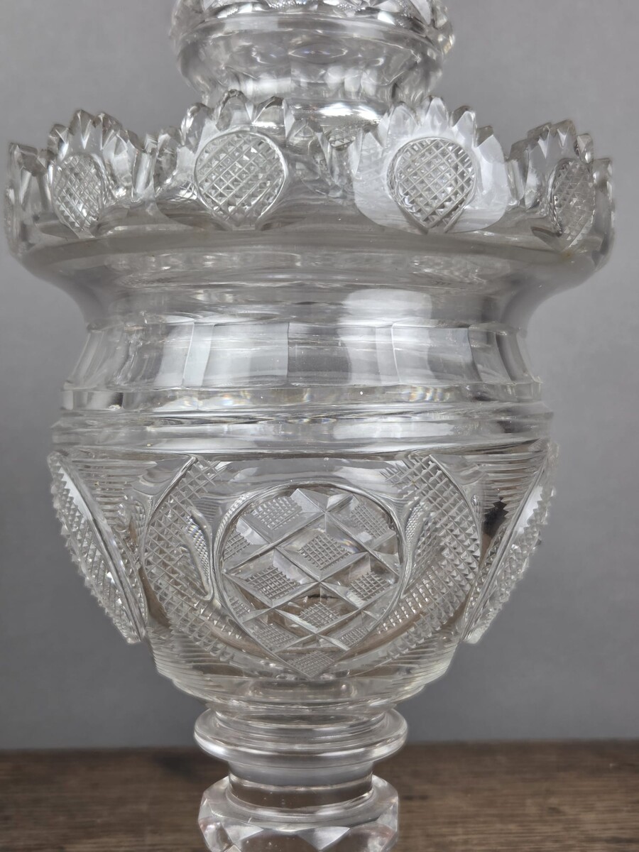 Two Vonêche crystal drageurs, 19th century