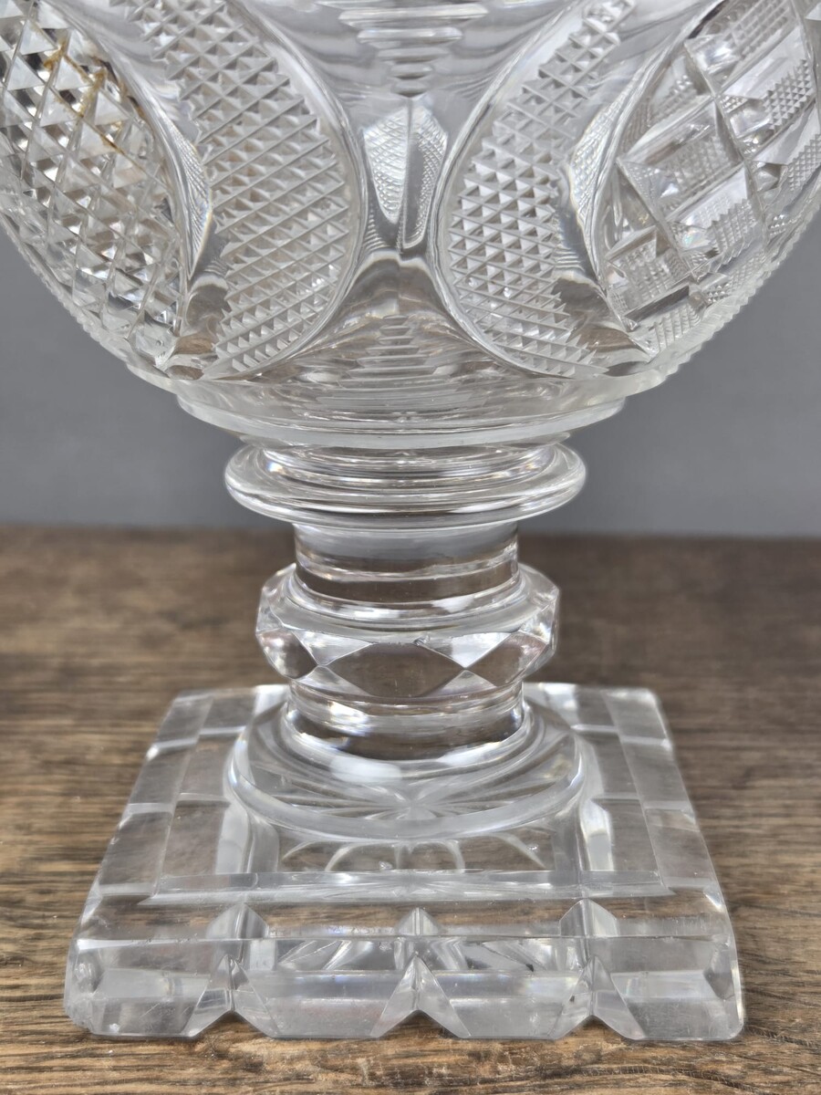 Two Vonêche crystal drageurs, 19th century