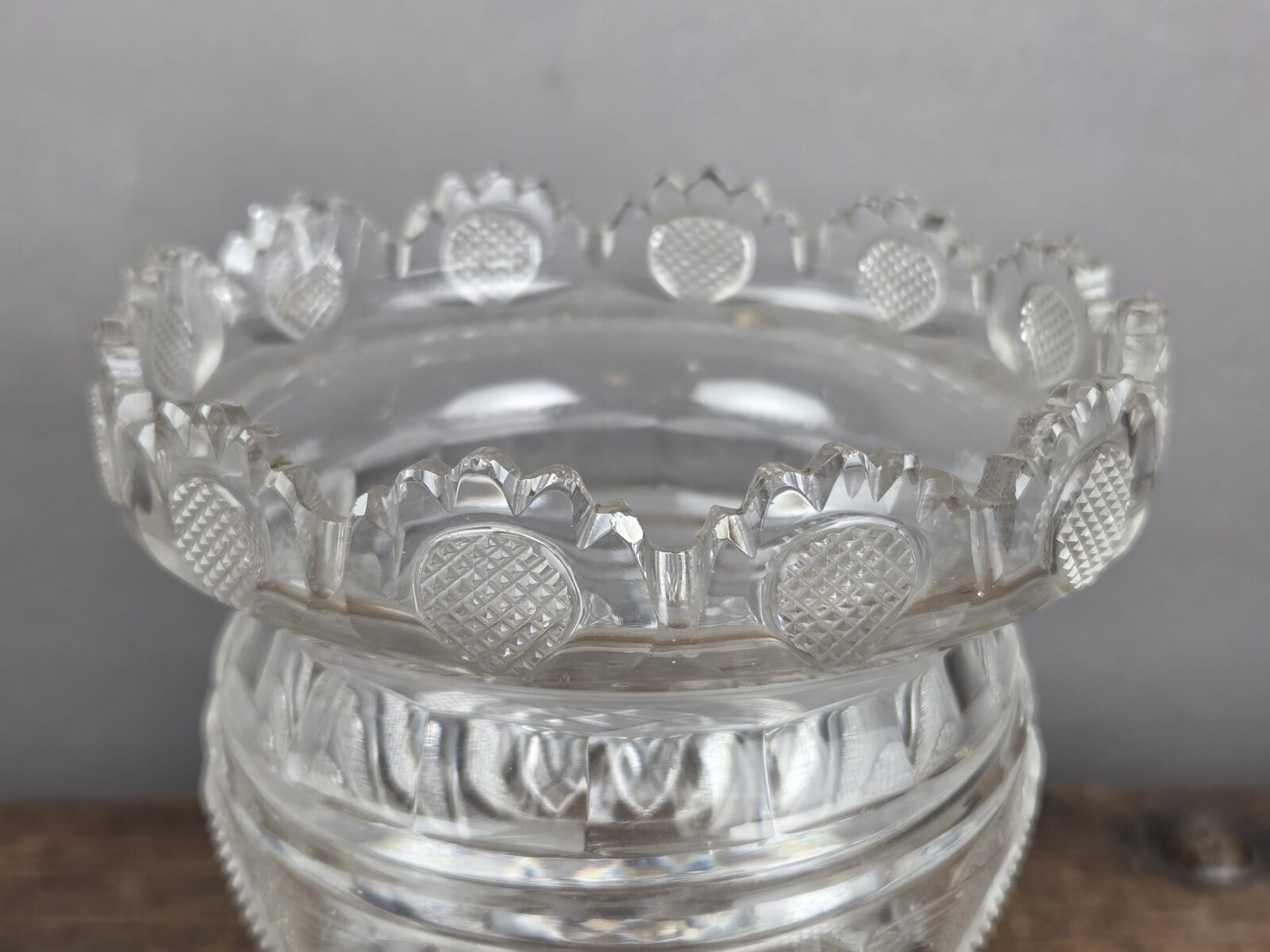 Two Vonêche crystal drageurs, 19th century