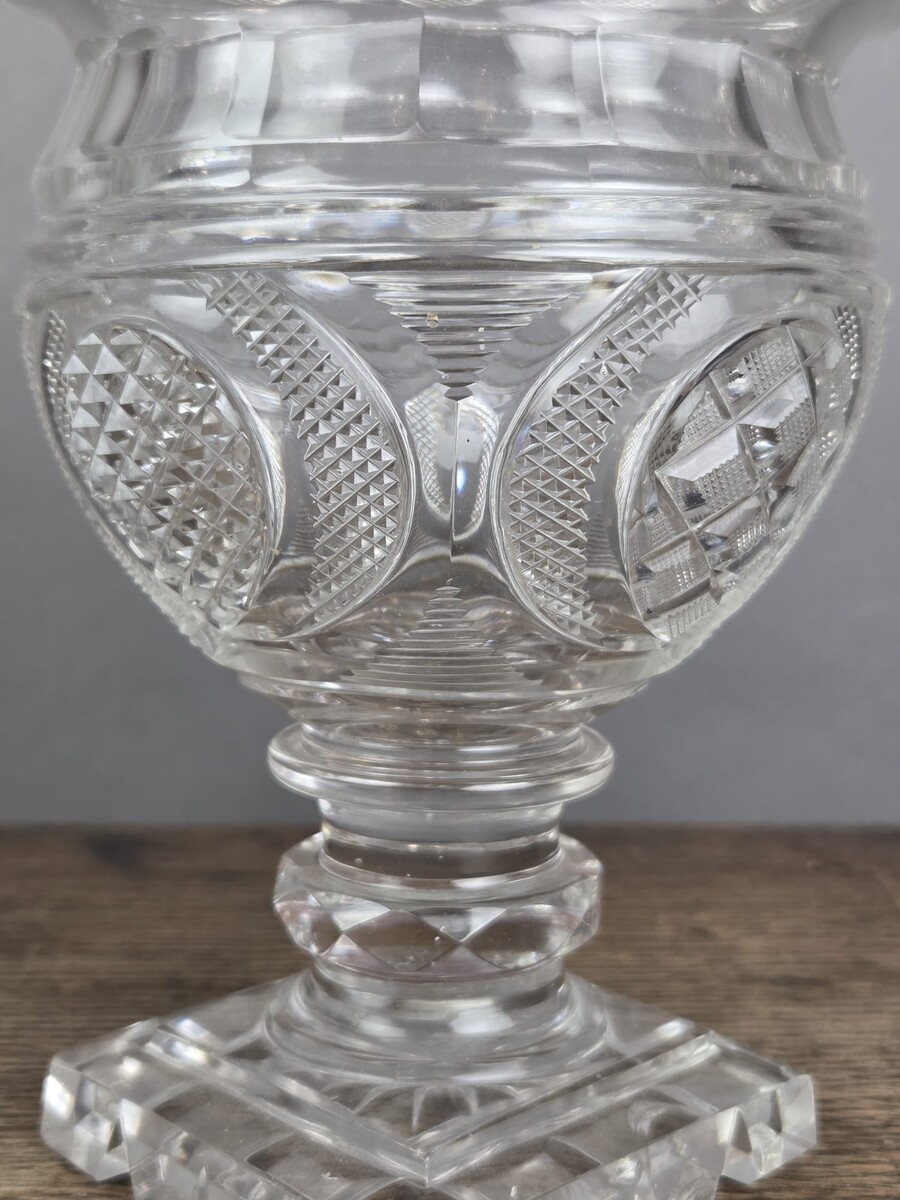 Two Vonêche crystal drageurs, 19th century