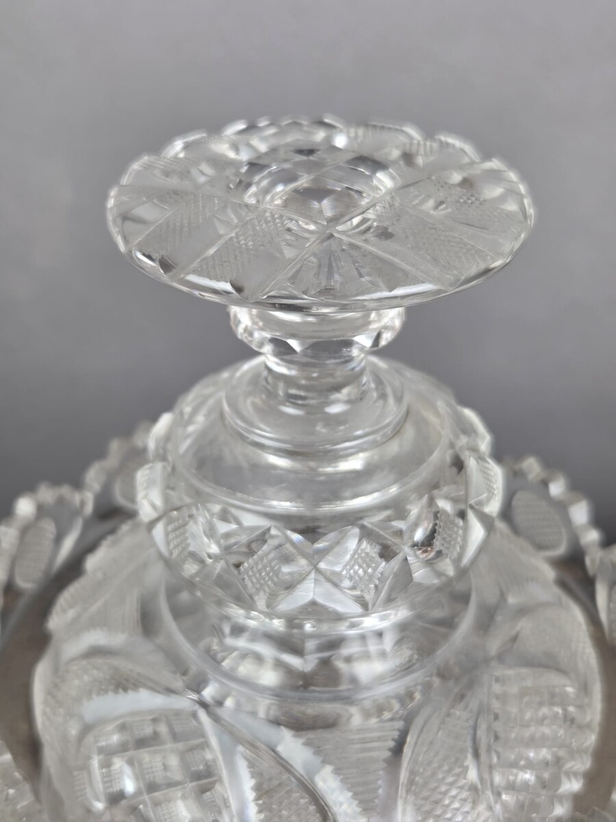 Two Vonêche crystal drageurs, 19th century