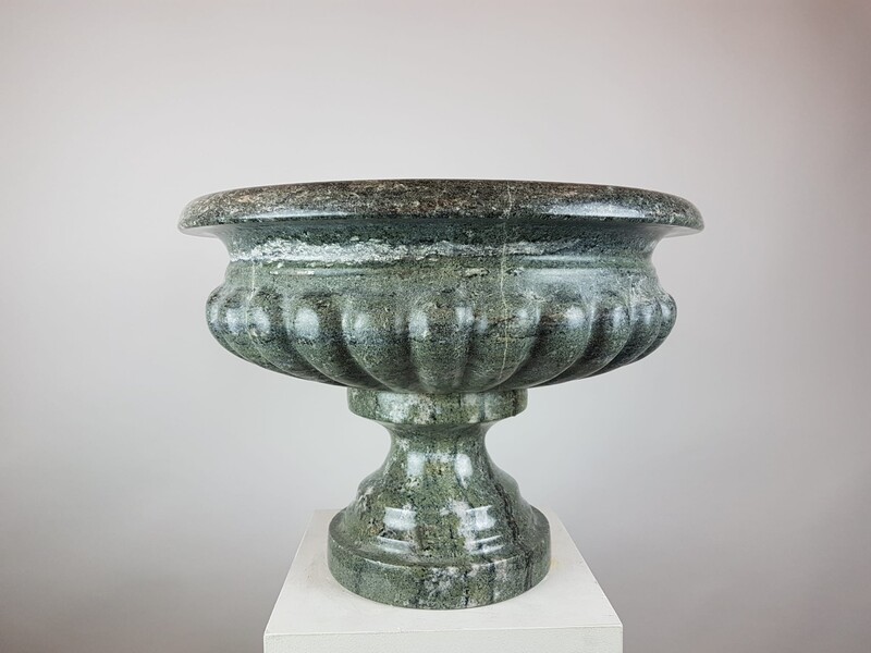 Veined green marble basin, Italy late 19th