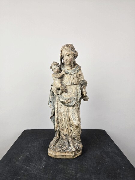 Virgin and Child in polychrome carved wood, 18th