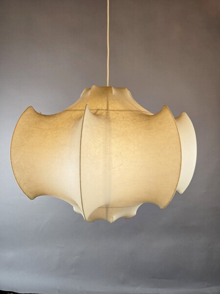“Viscontea” pendant light designed by Achille and Pier Giacomo Castiglioni for Flos, 1960s.